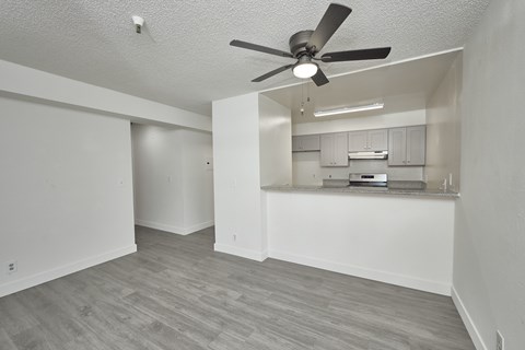 Floor plan for 1 bed, 1 bath, 650 sqft